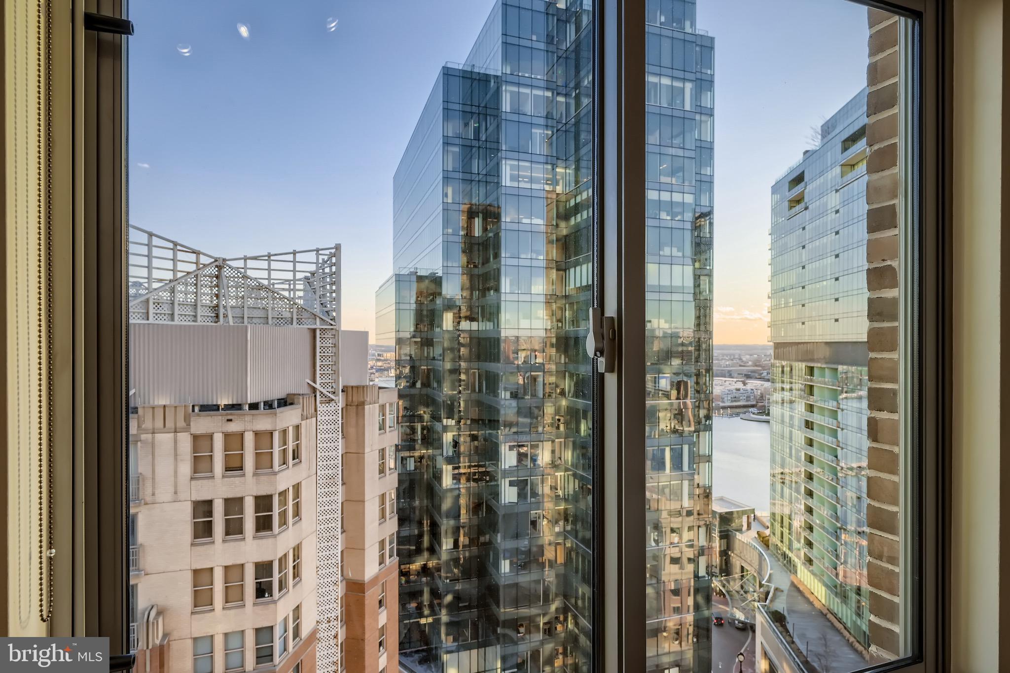 HARBOR EAST - Residential