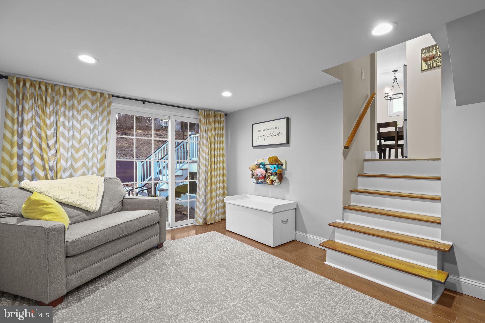 ABINGTON WOODS - Residential