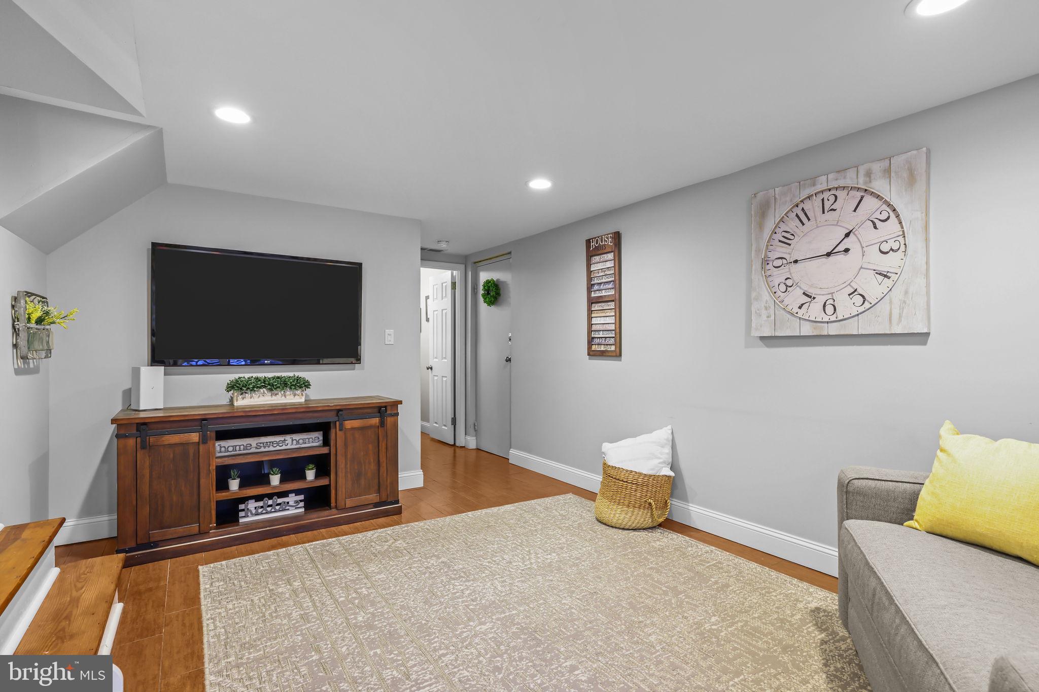 ABINGTON WOODS - Residential