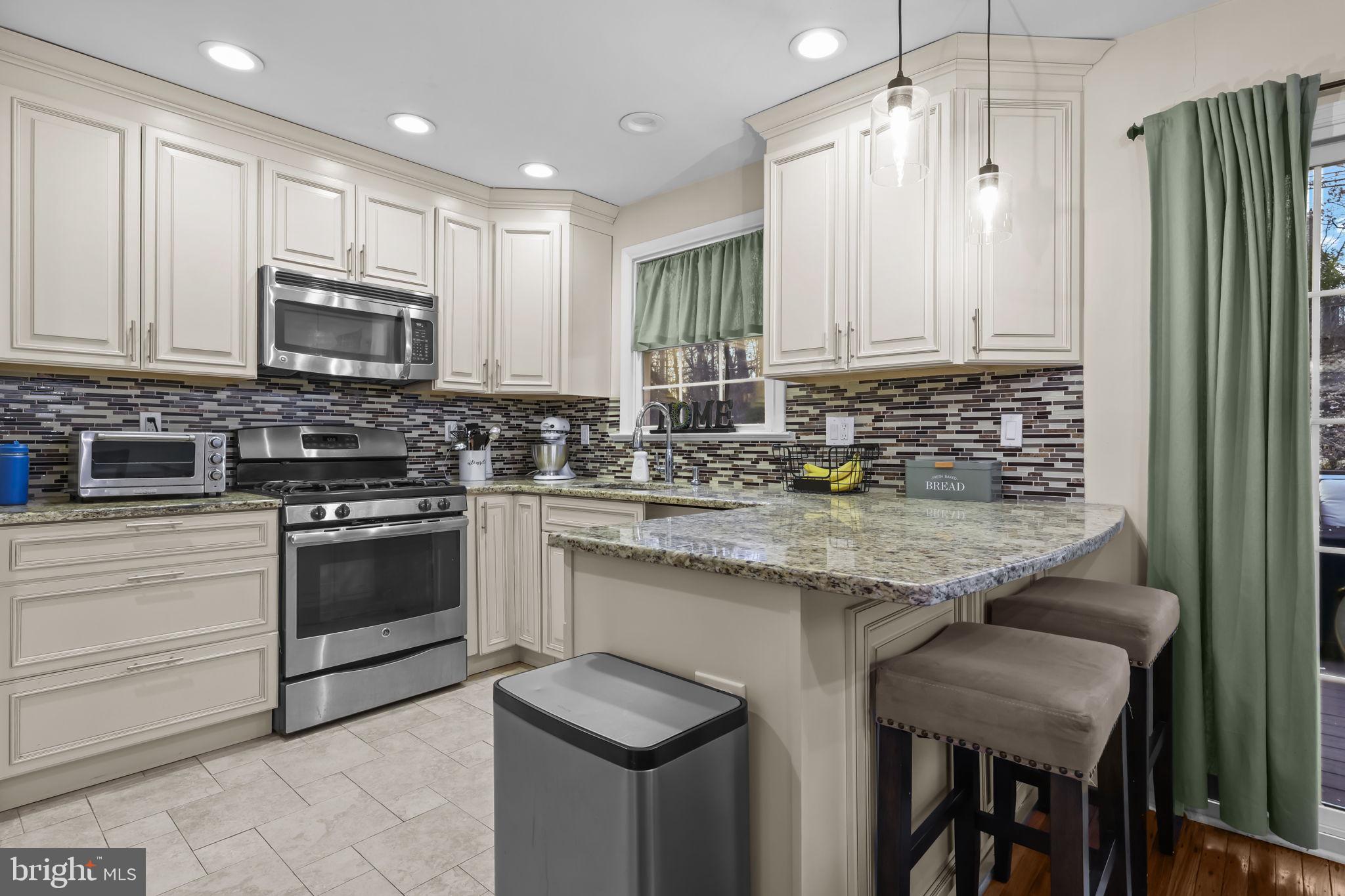 ABINGTON WOODS - Residential