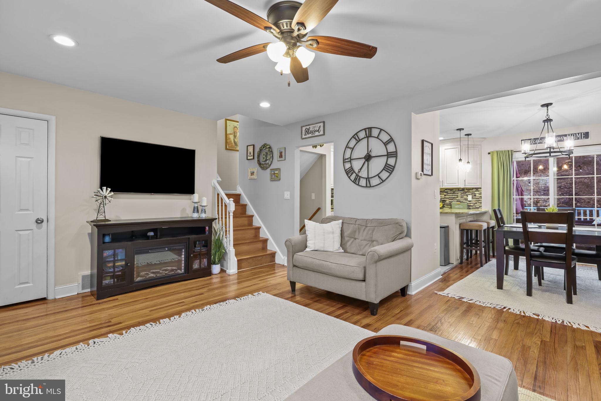 ABINGTON WOODS - Residential