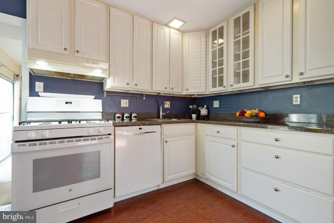 ROLLING VALLEY WEST - Residential