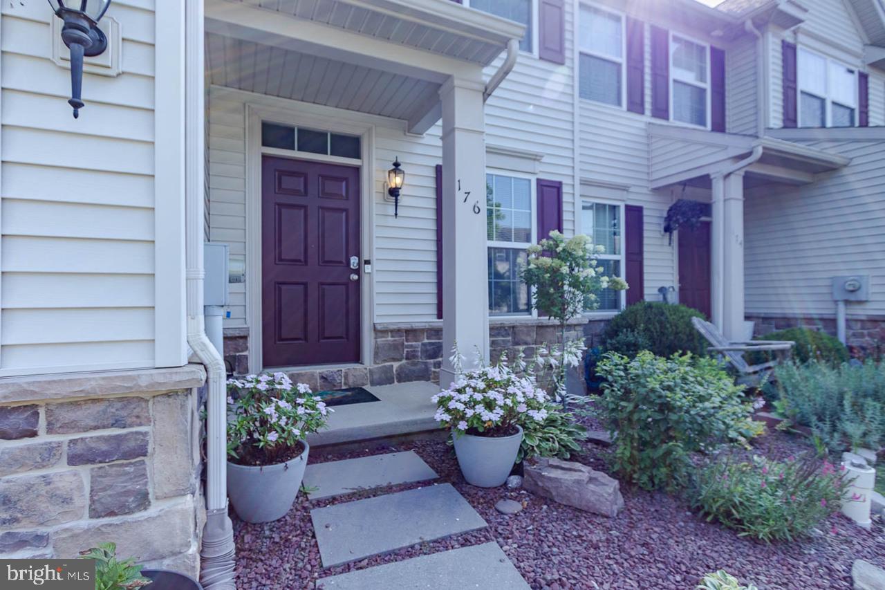 176 DORCHESTER LANE