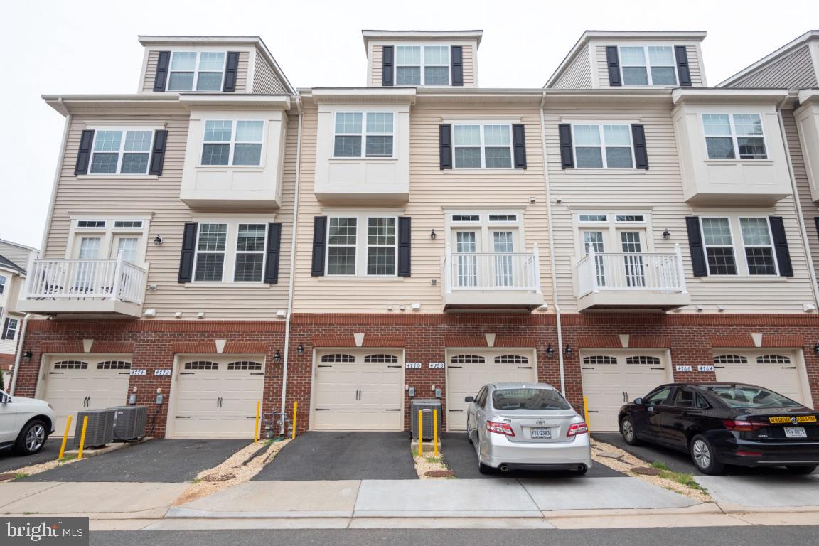 DANE RIDGE CONDO - Residential