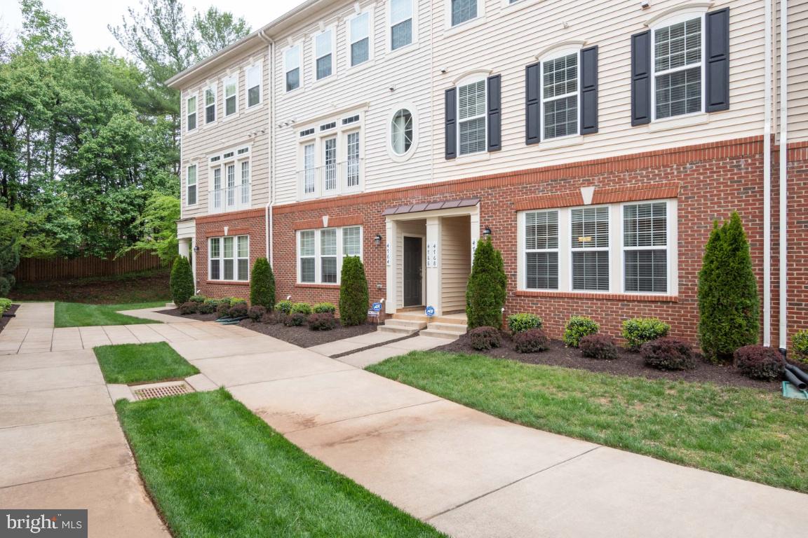 DANE RIDGE CONDO - Residential