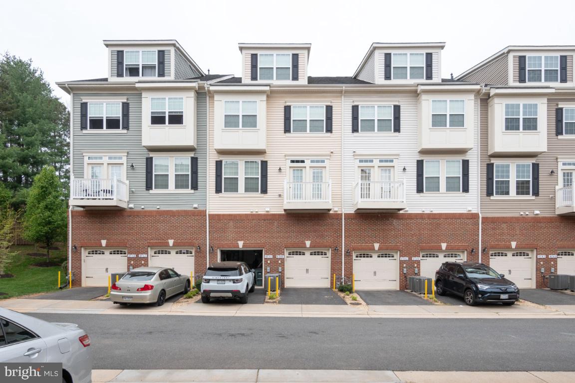 DANE RIDGE CONDO - Residential