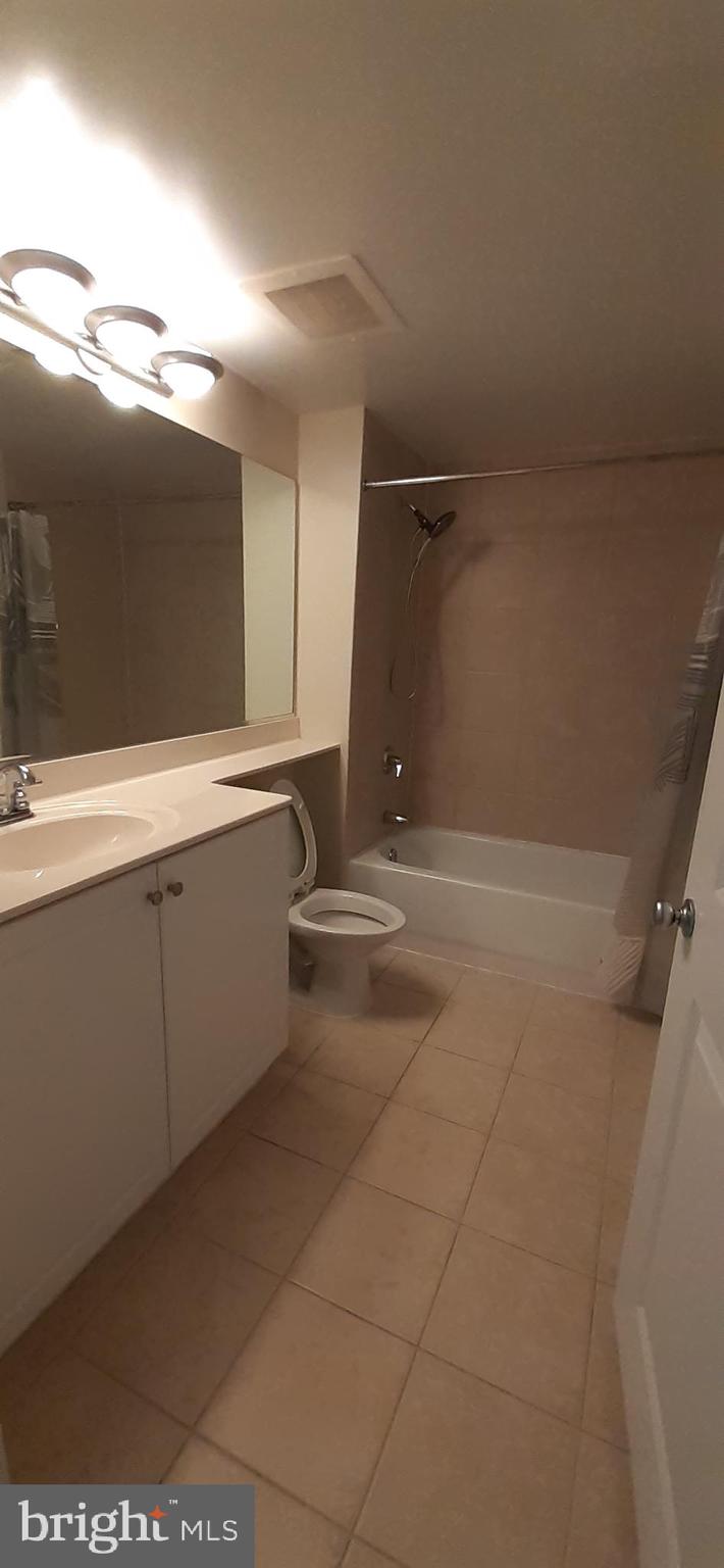 CONTINENTAL - Residential Lease