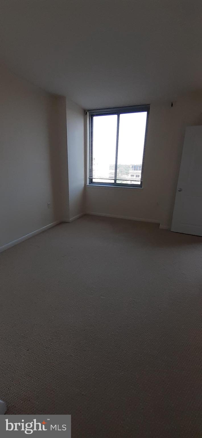 CONTINENTAL - Residential Lease