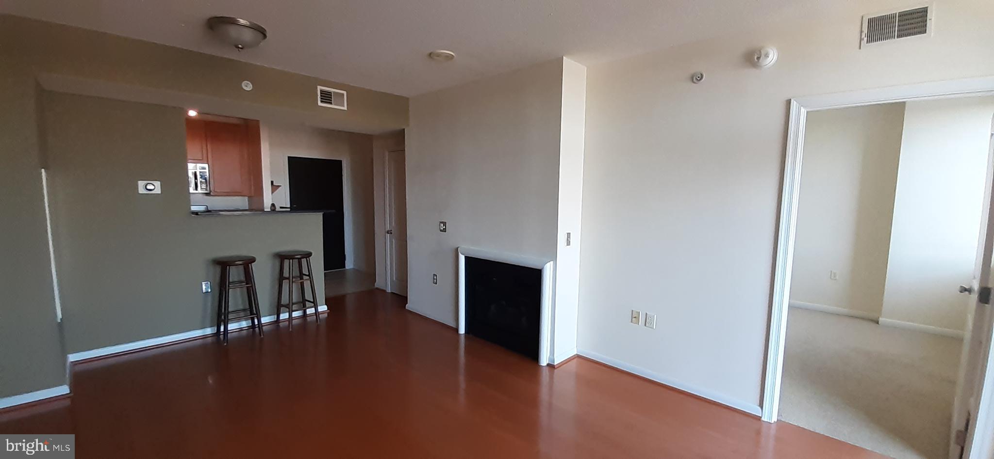 CONTINENTAL - Residential Lease