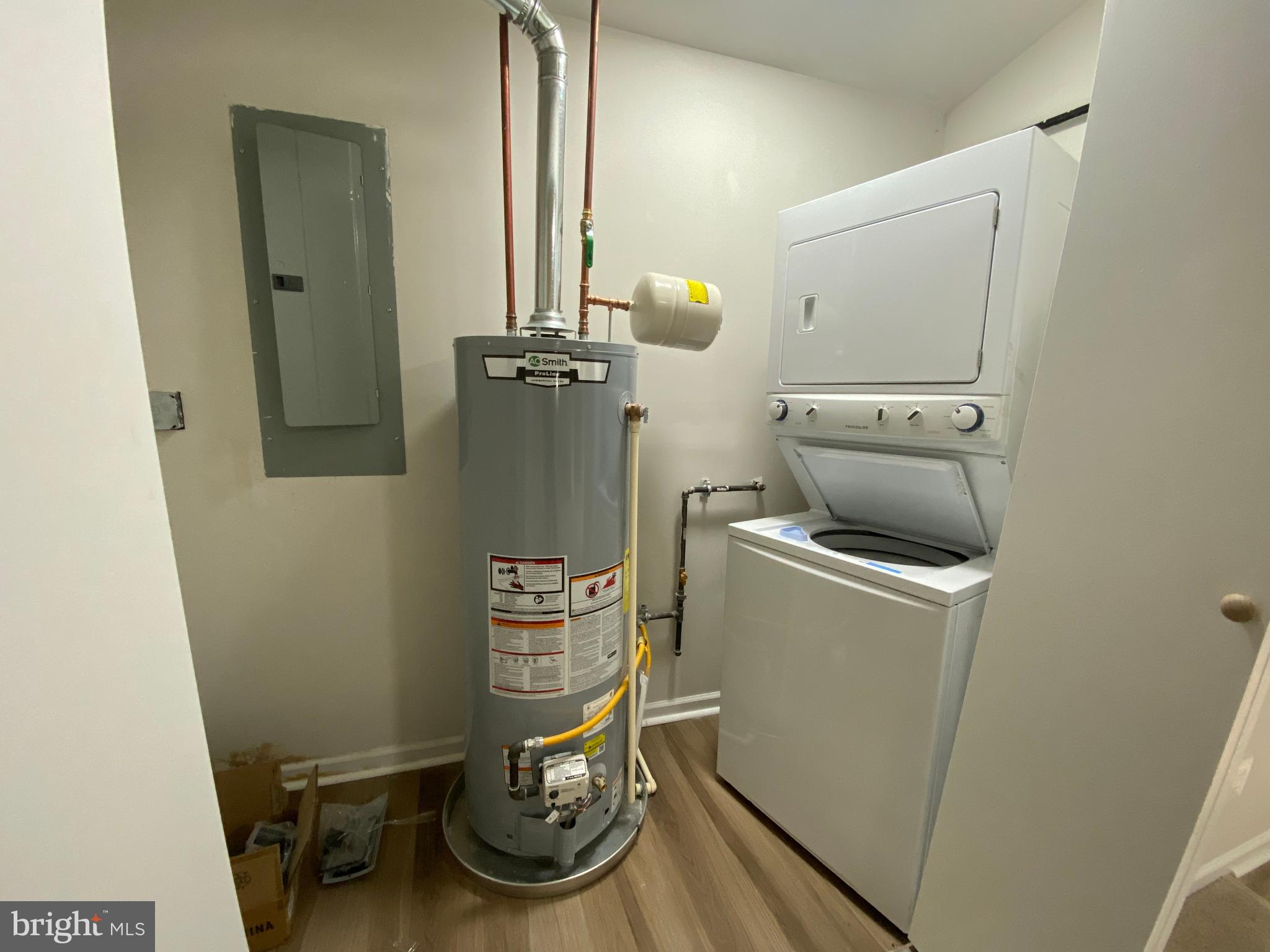 OLDE GREENWICH - Residential Lease