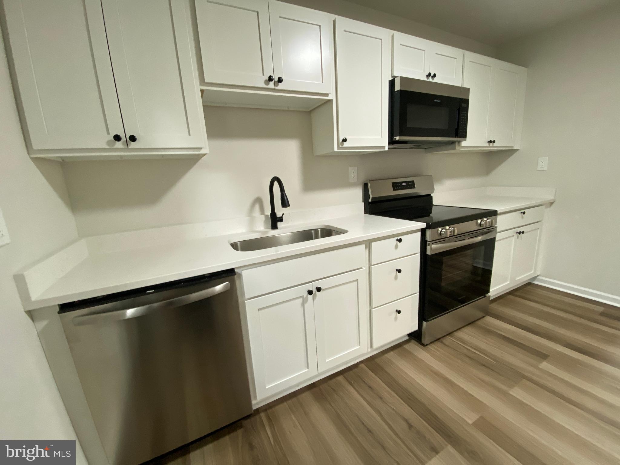 OLDE GREENWICH - Residential Lease