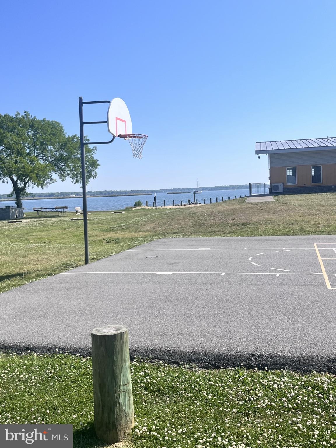 SELBY ON THE BAY - Residential