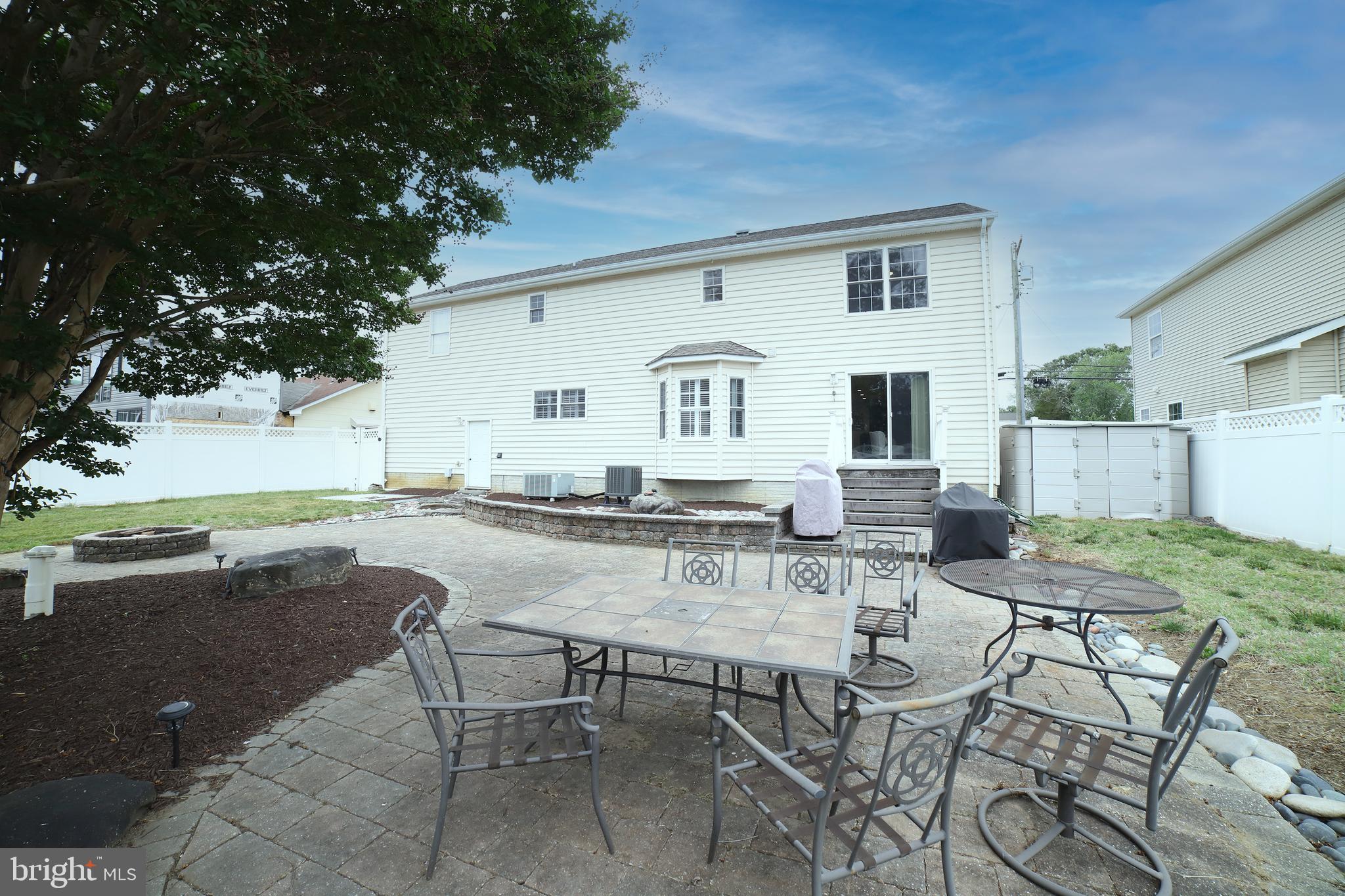 SELBY ON THE BAY - Residential