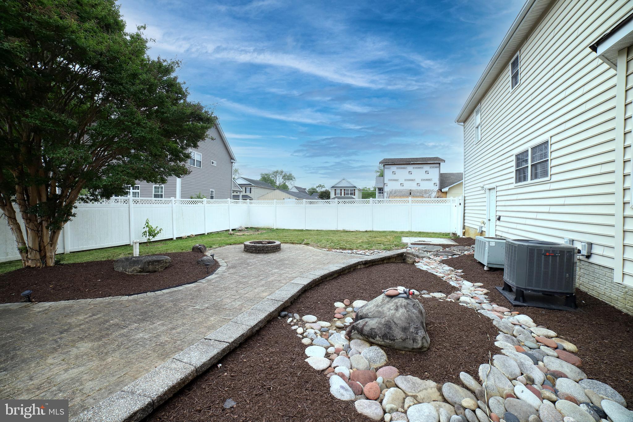 SELBY ON THE BAY - Residential