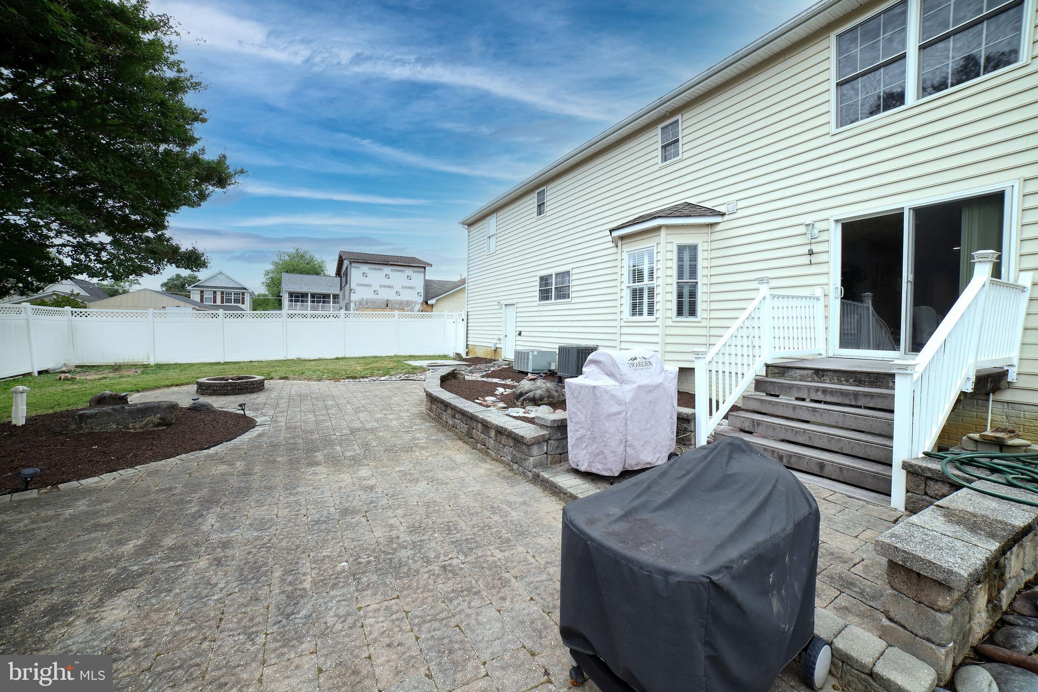 SELBY ON THE BAY - Residential