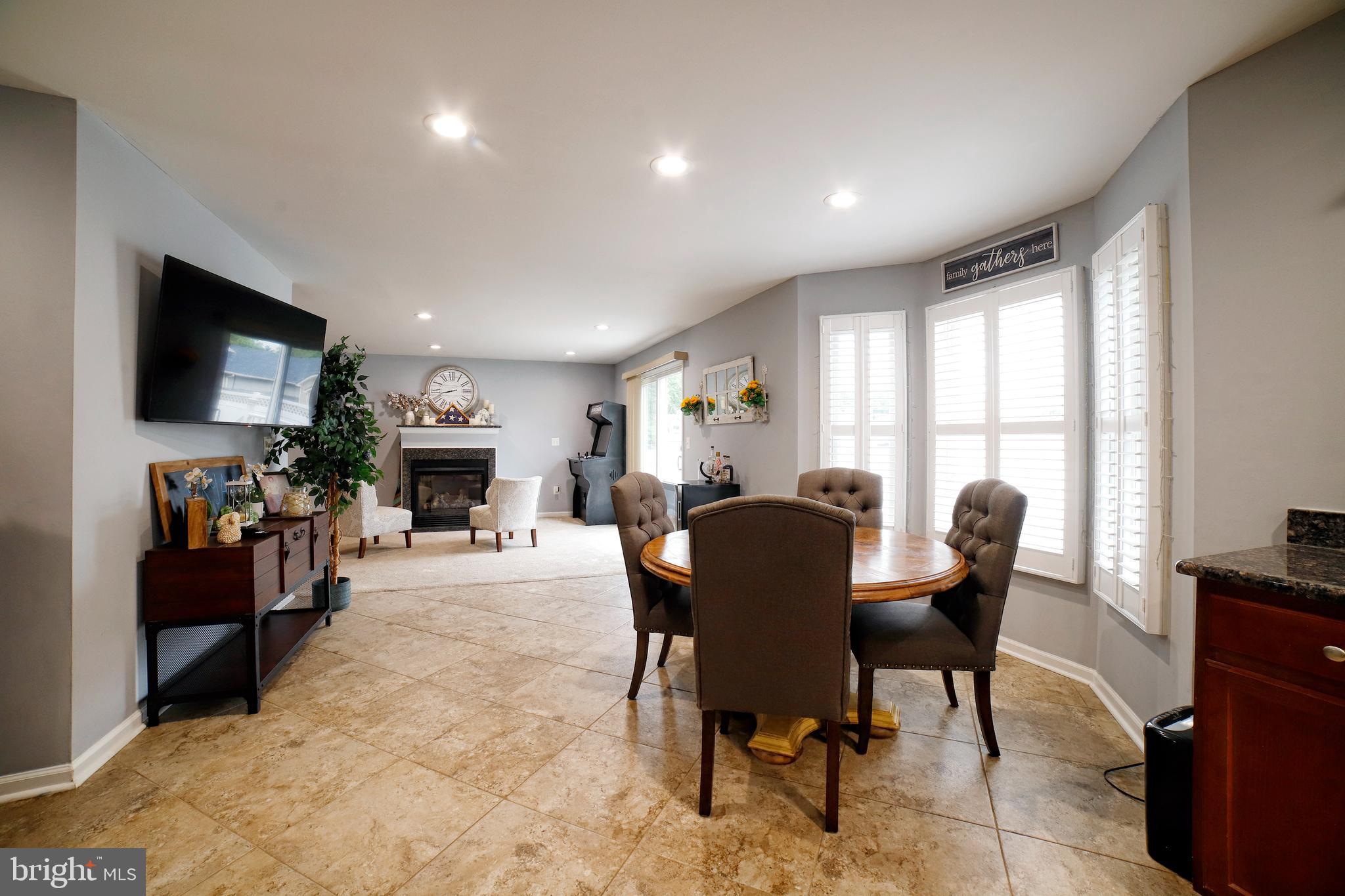 SELBY ON THE BAY - Residential