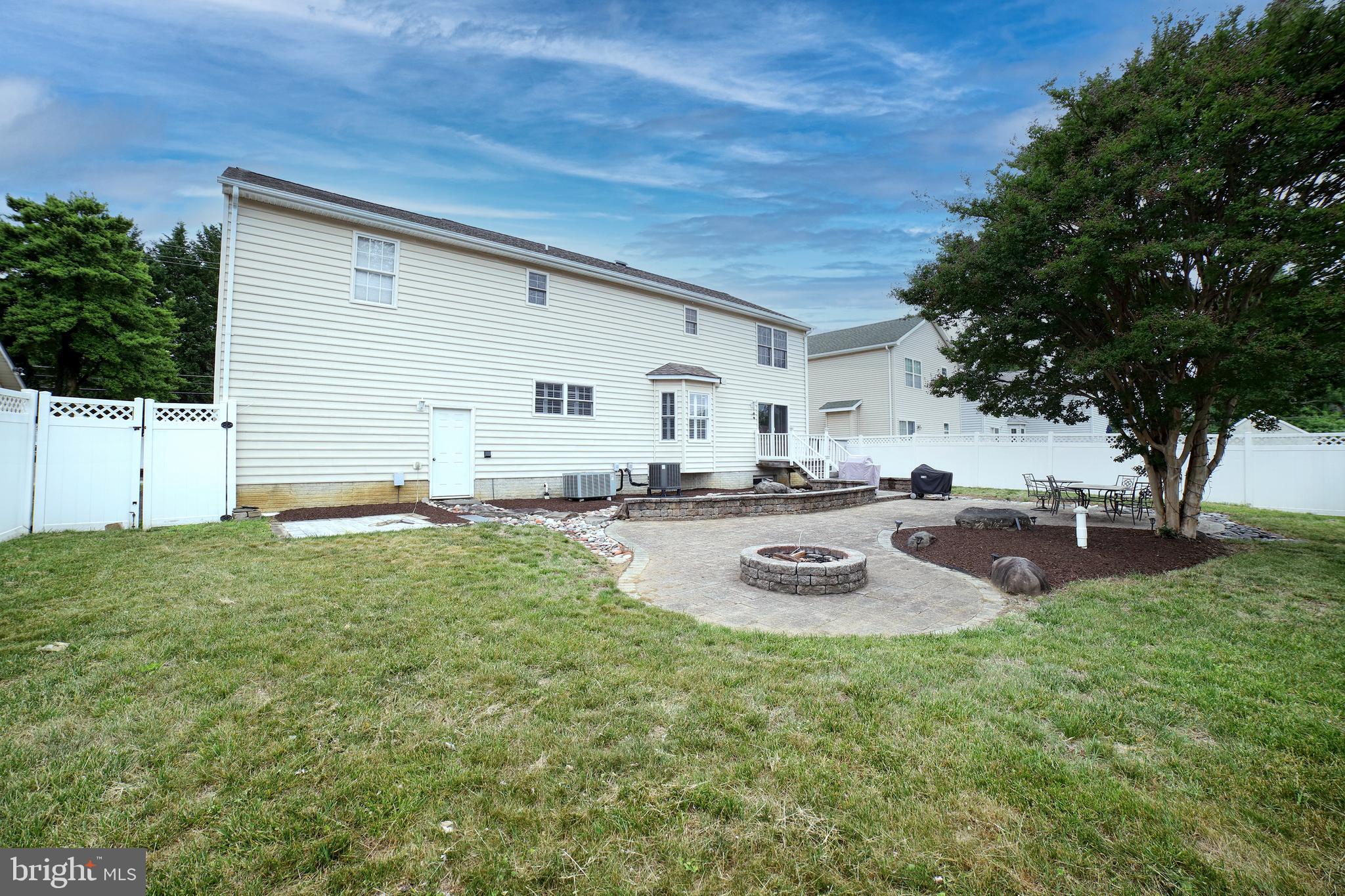 SELBY ON THE BAY - Residential
