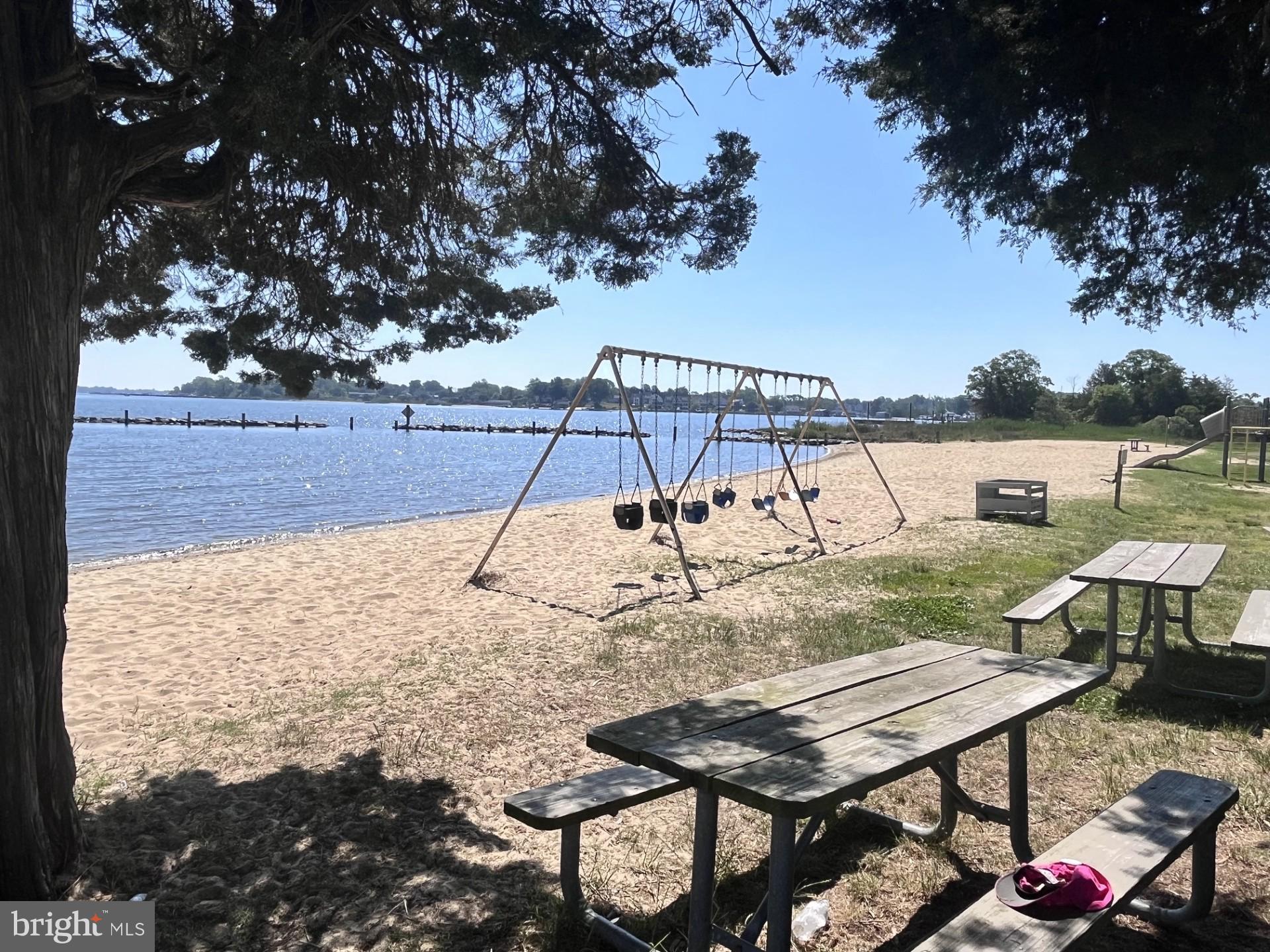 SELBY ON THE BAY - Residential