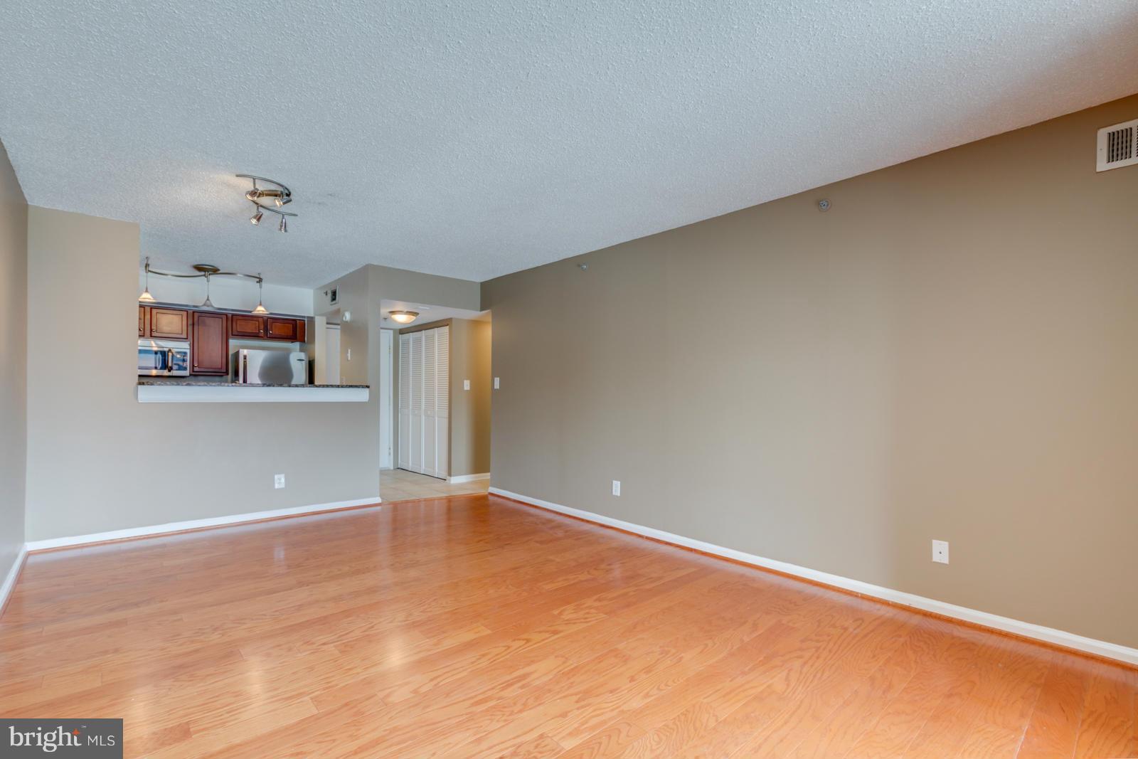 WESTVIEW AT BALLSTON METRO - Residential