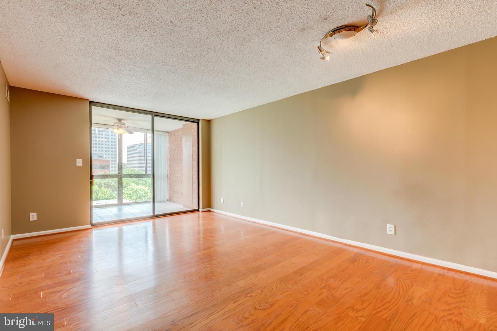 WESTVIEW AT BALLSTON METRO - Residential