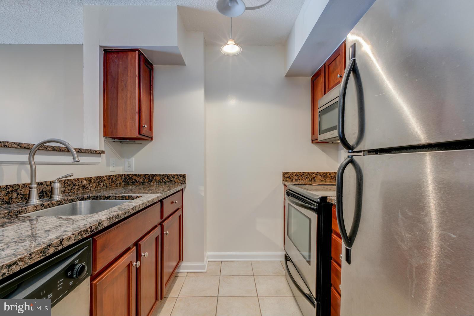 WESTVIEW AT BALLSTON METRO - Residential