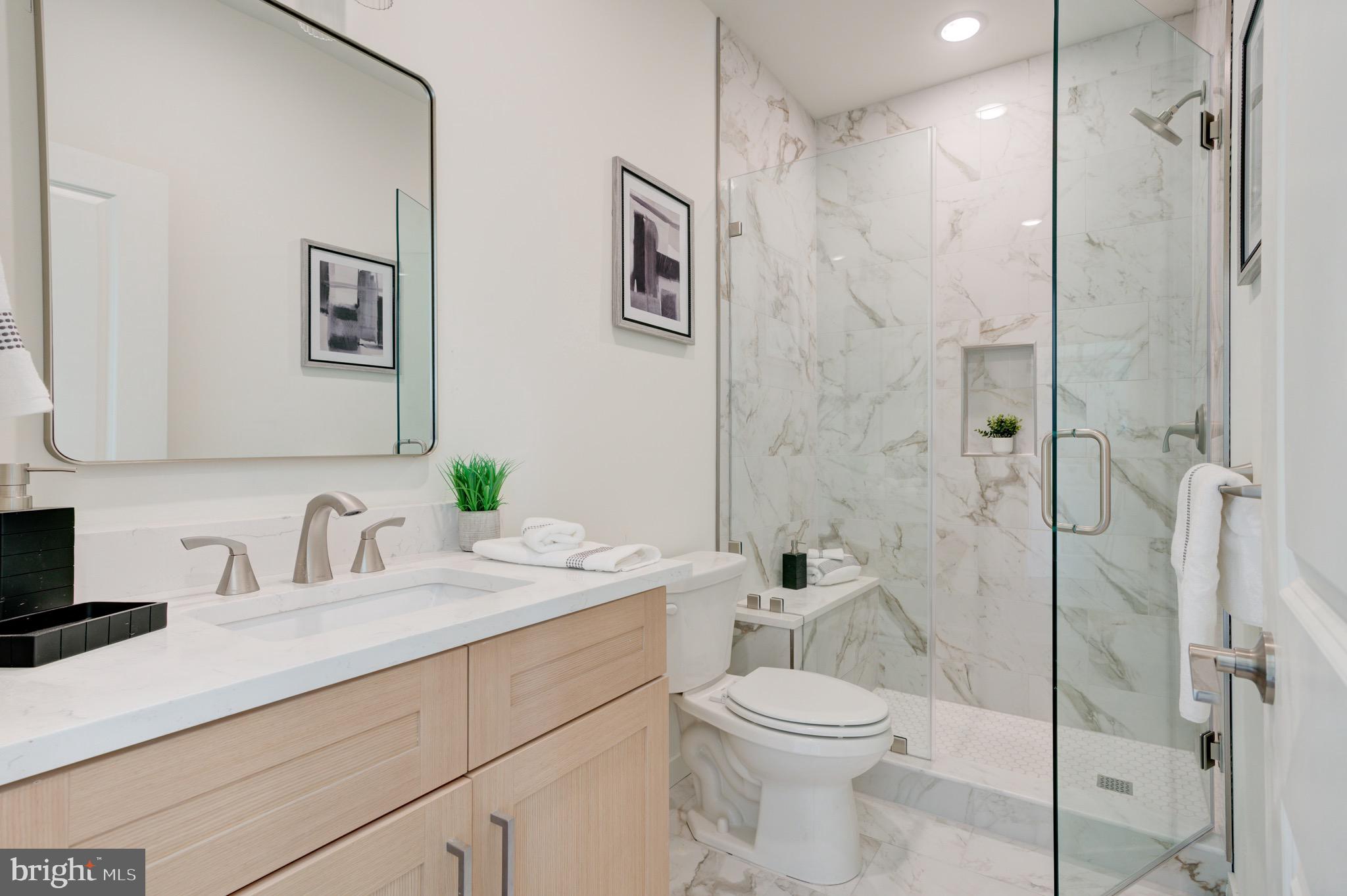 EAST KENSINGTON - Residential