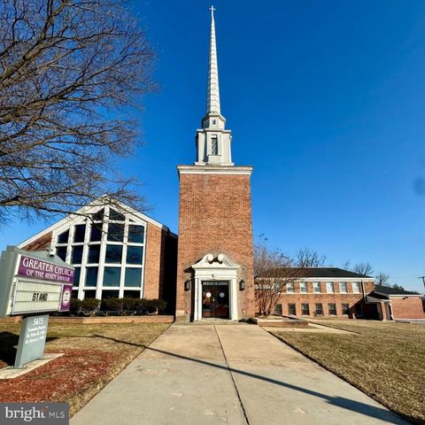 Photo of 5615 The Alameda, BALTIMORE, MD 21239 (MLS # MDBA2204986)