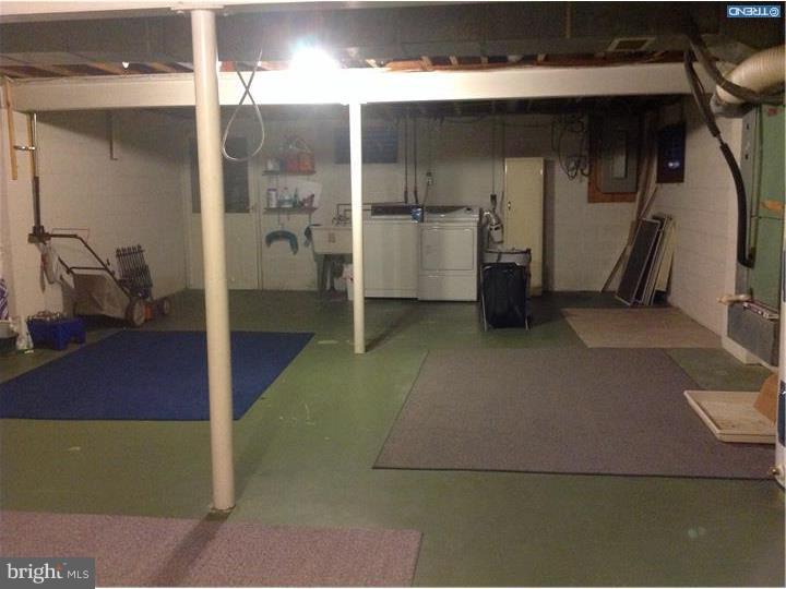 WEST HILLS - Residential