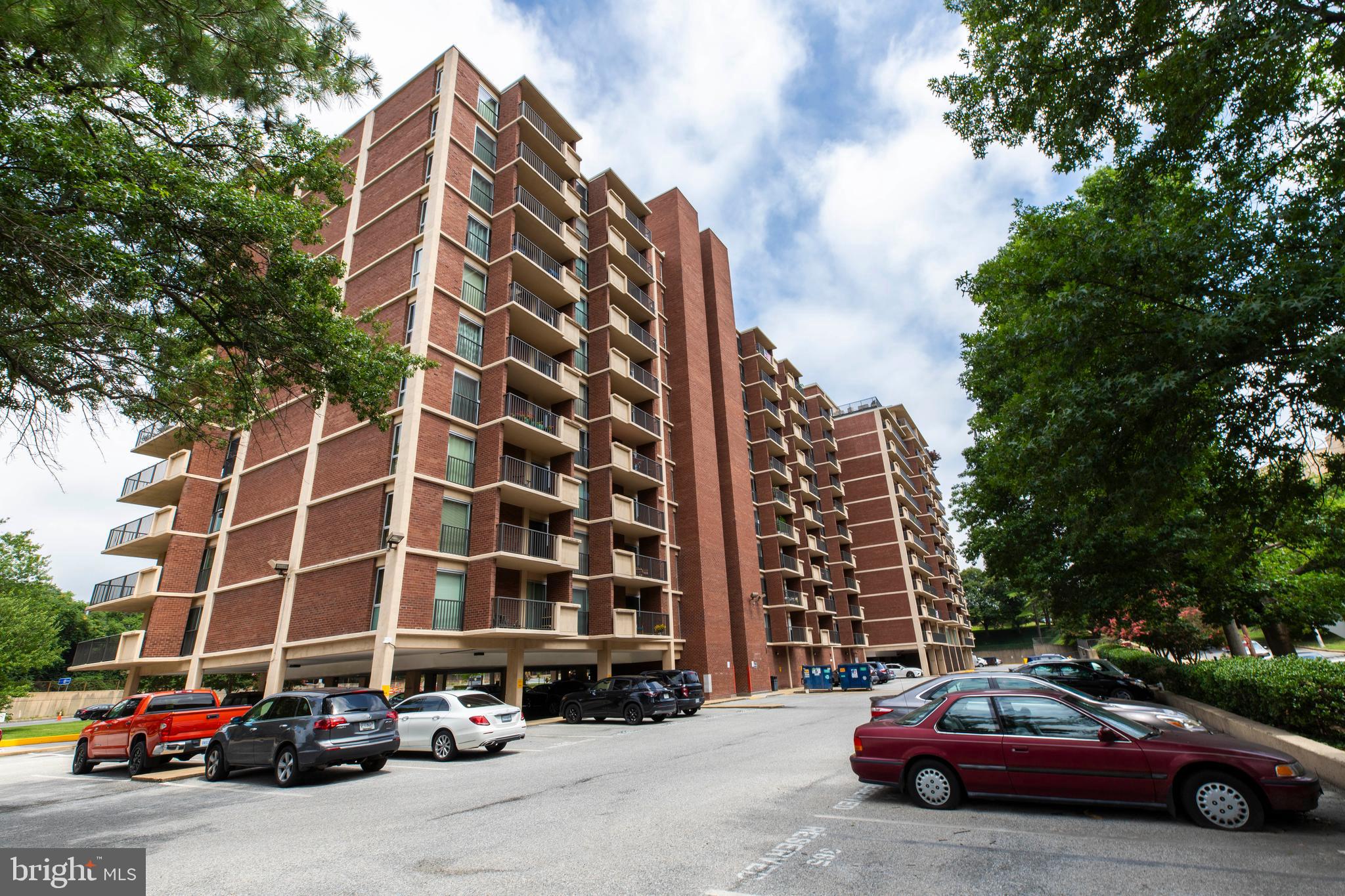 1300 ARMY NAVY DRIVE 814