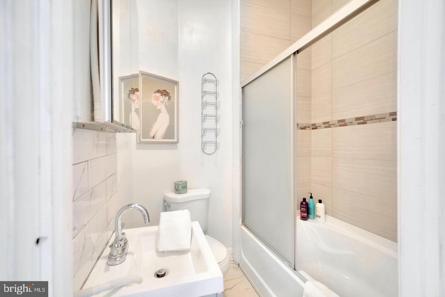 FITLER SQUARE - Residential Income