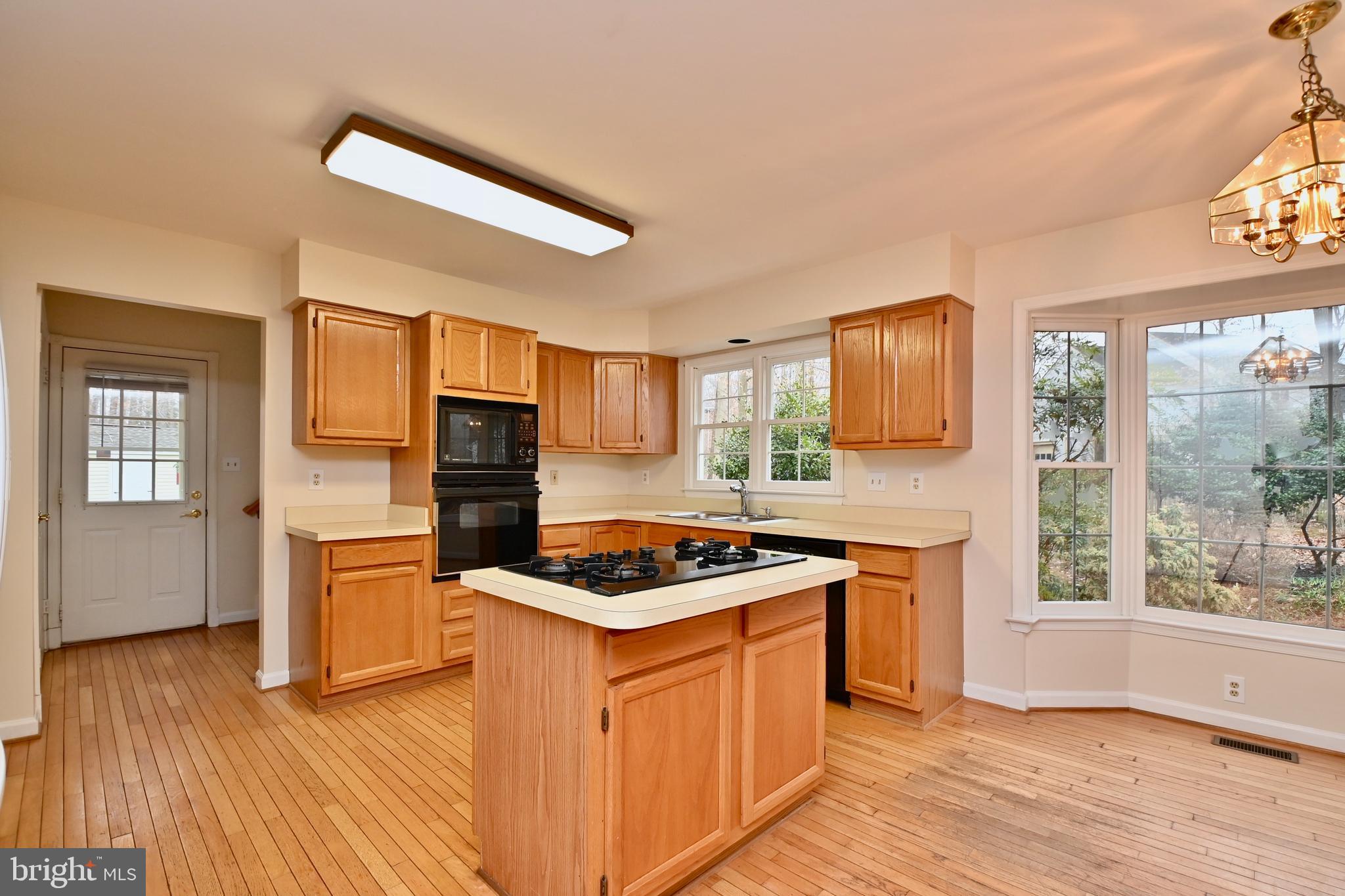 COLONY CREEK - Residential