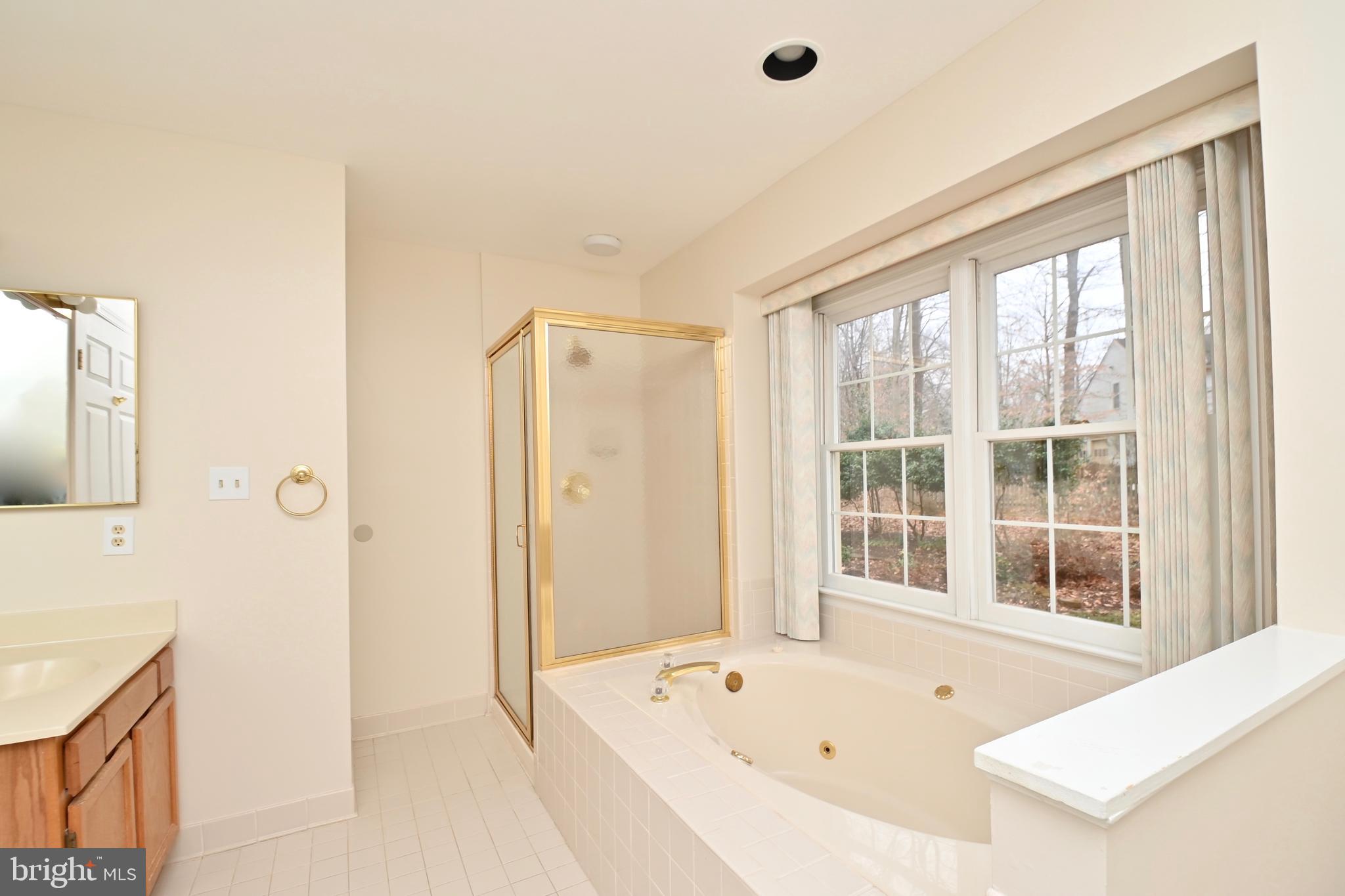 COLONY CREEK - Residential