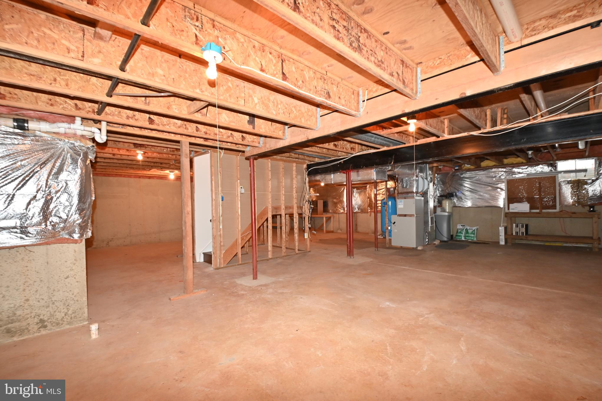 COLONY CREEK - Residential