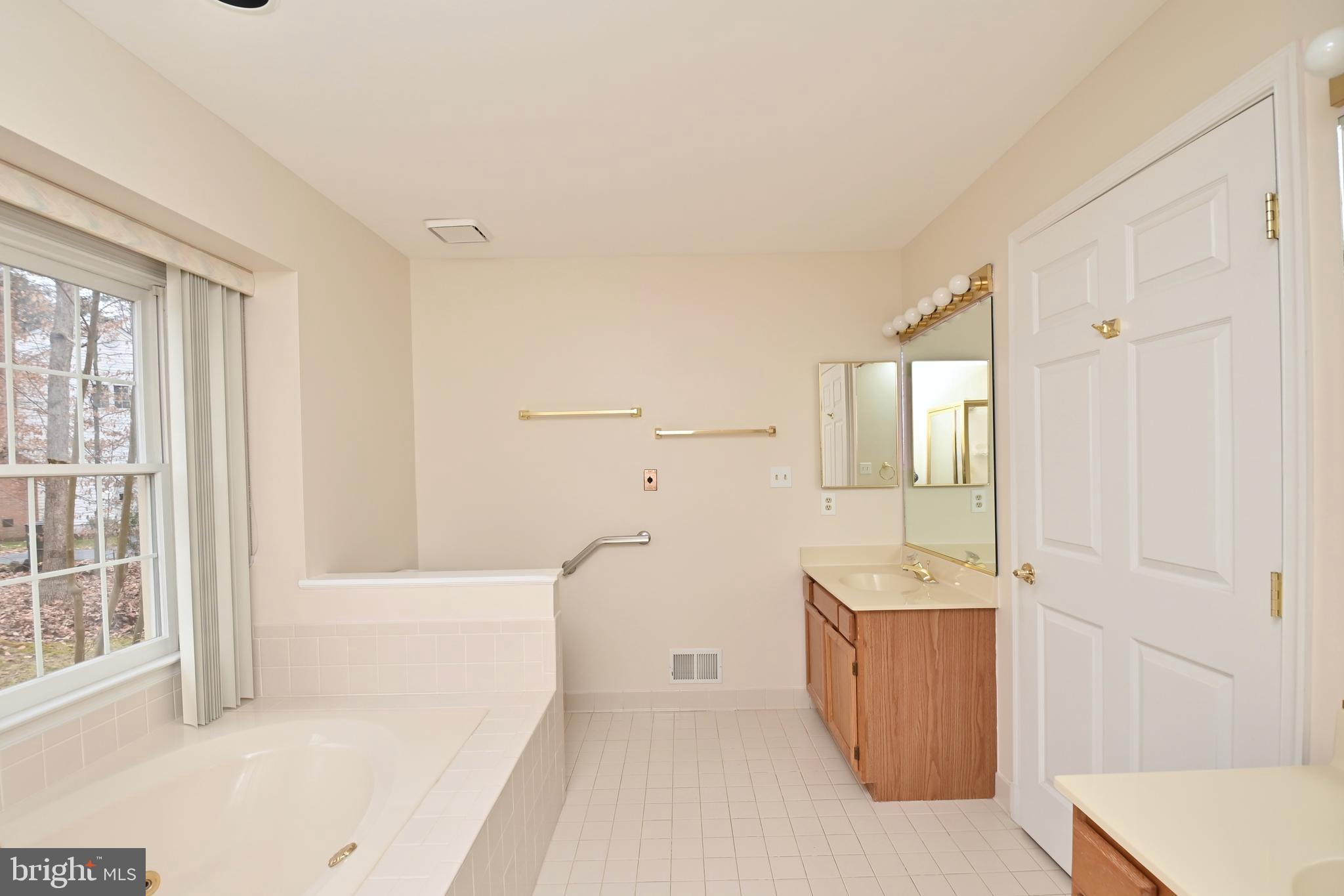 COLONY CREEK - Residential