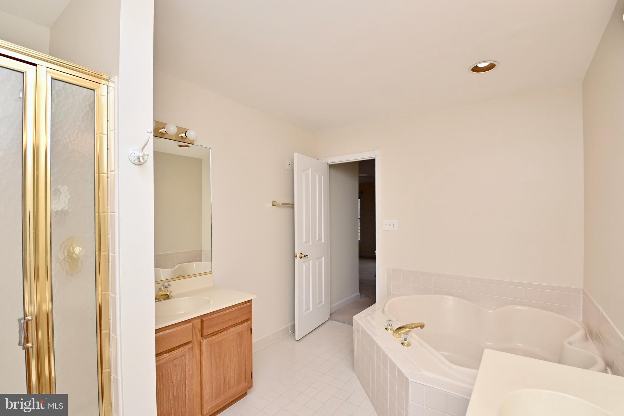 COLONY CREEK - Residential