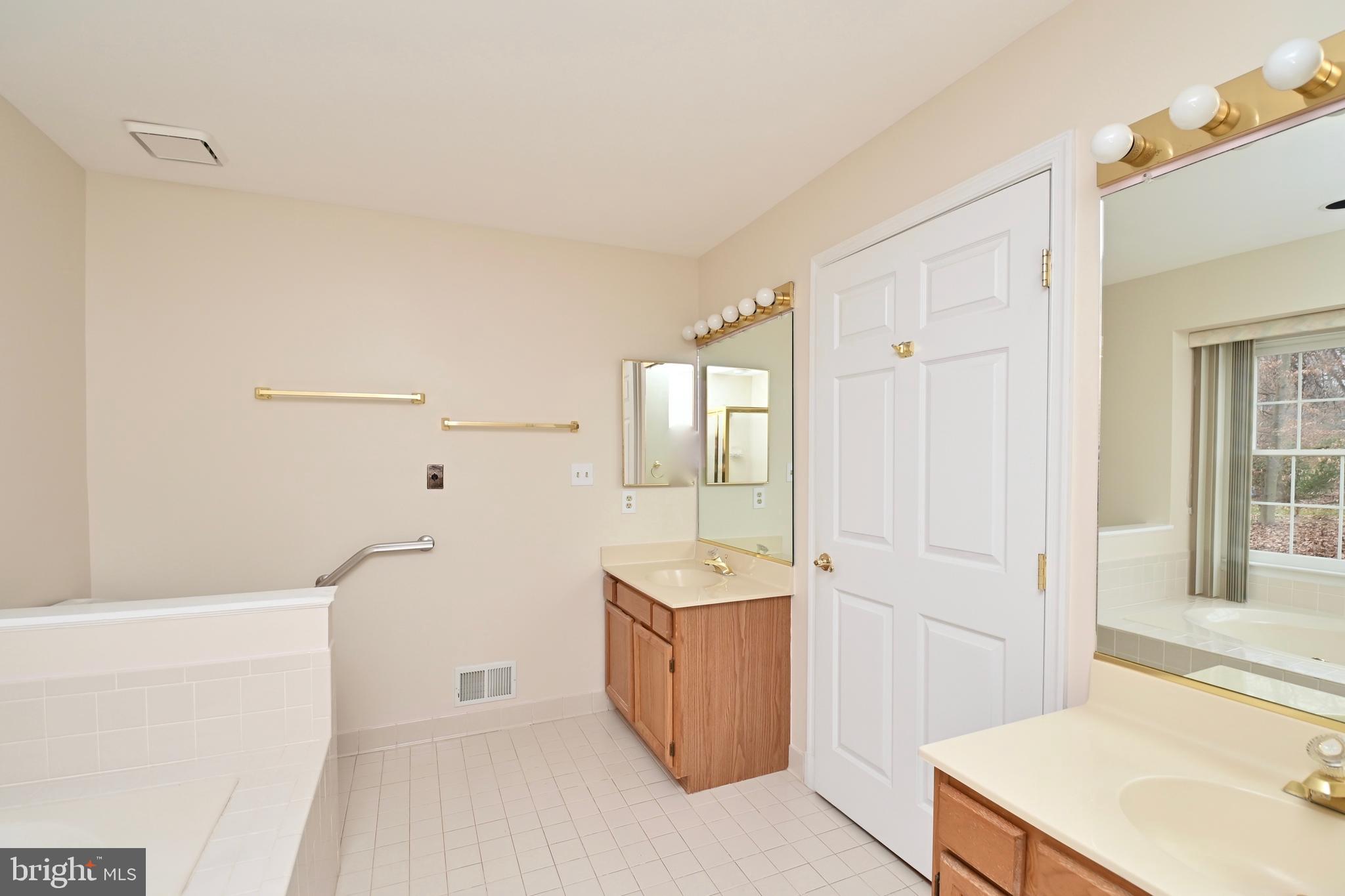 COLONY CREEK - Residential