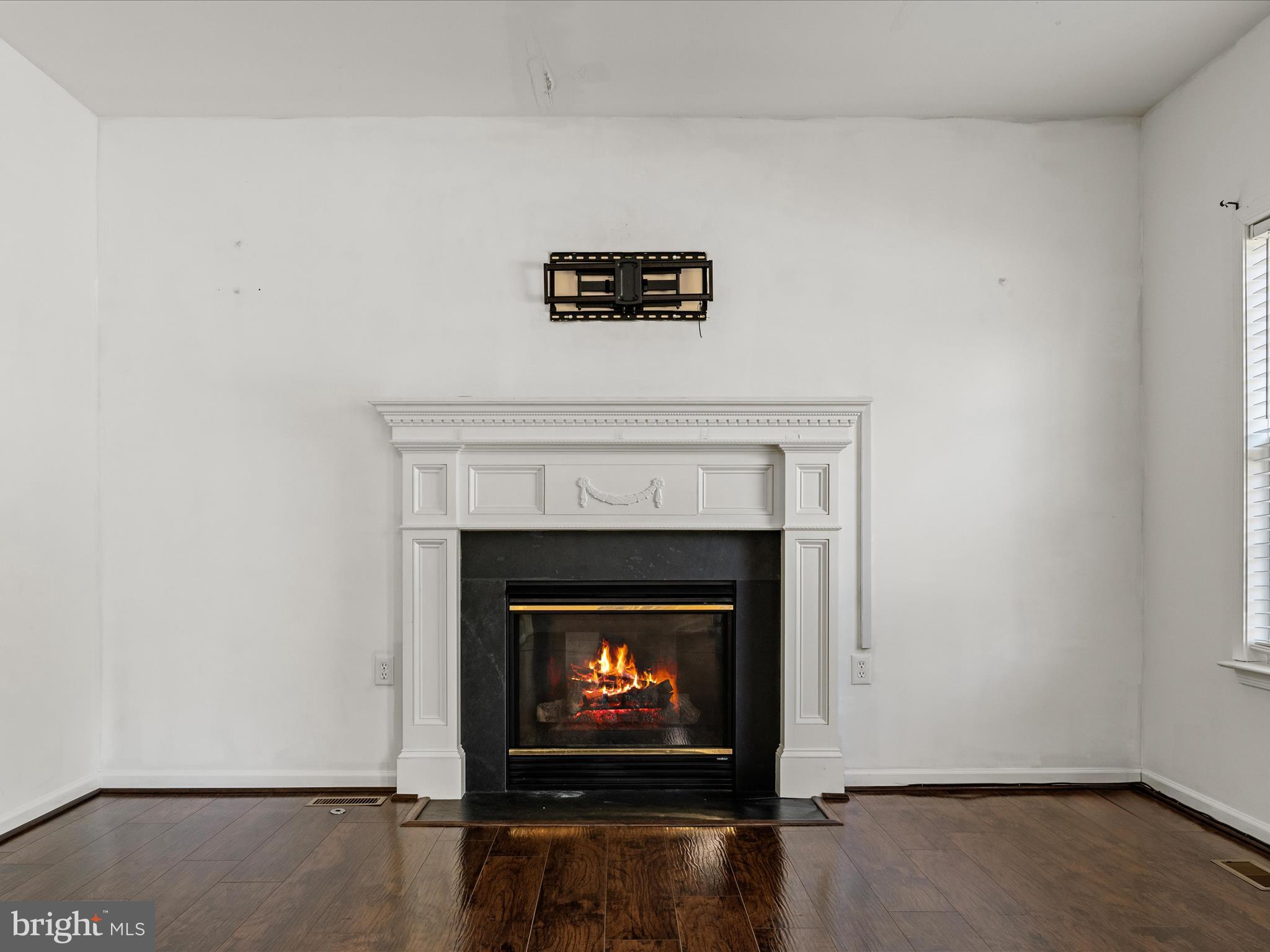 MCCAULEY CROSSING - Residential