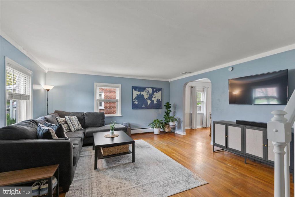 Photo of 1021 Edgemoor Court, Lancaster, PA 17601 (MLS # PALA2049382)