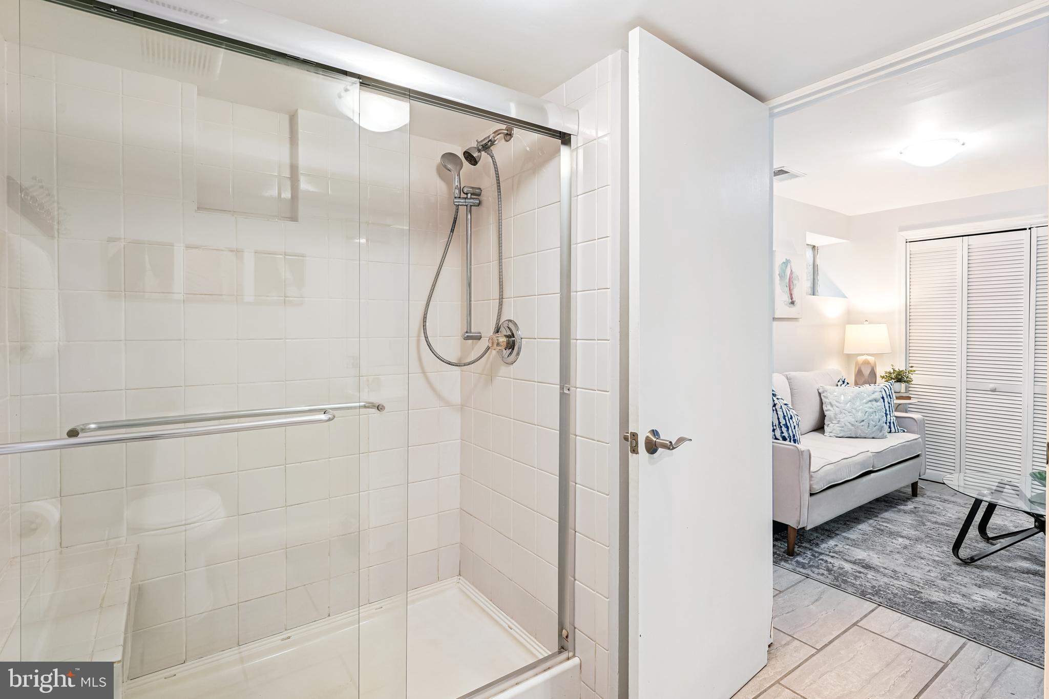 ROCKSHIRE TOWNHOMES - Residential