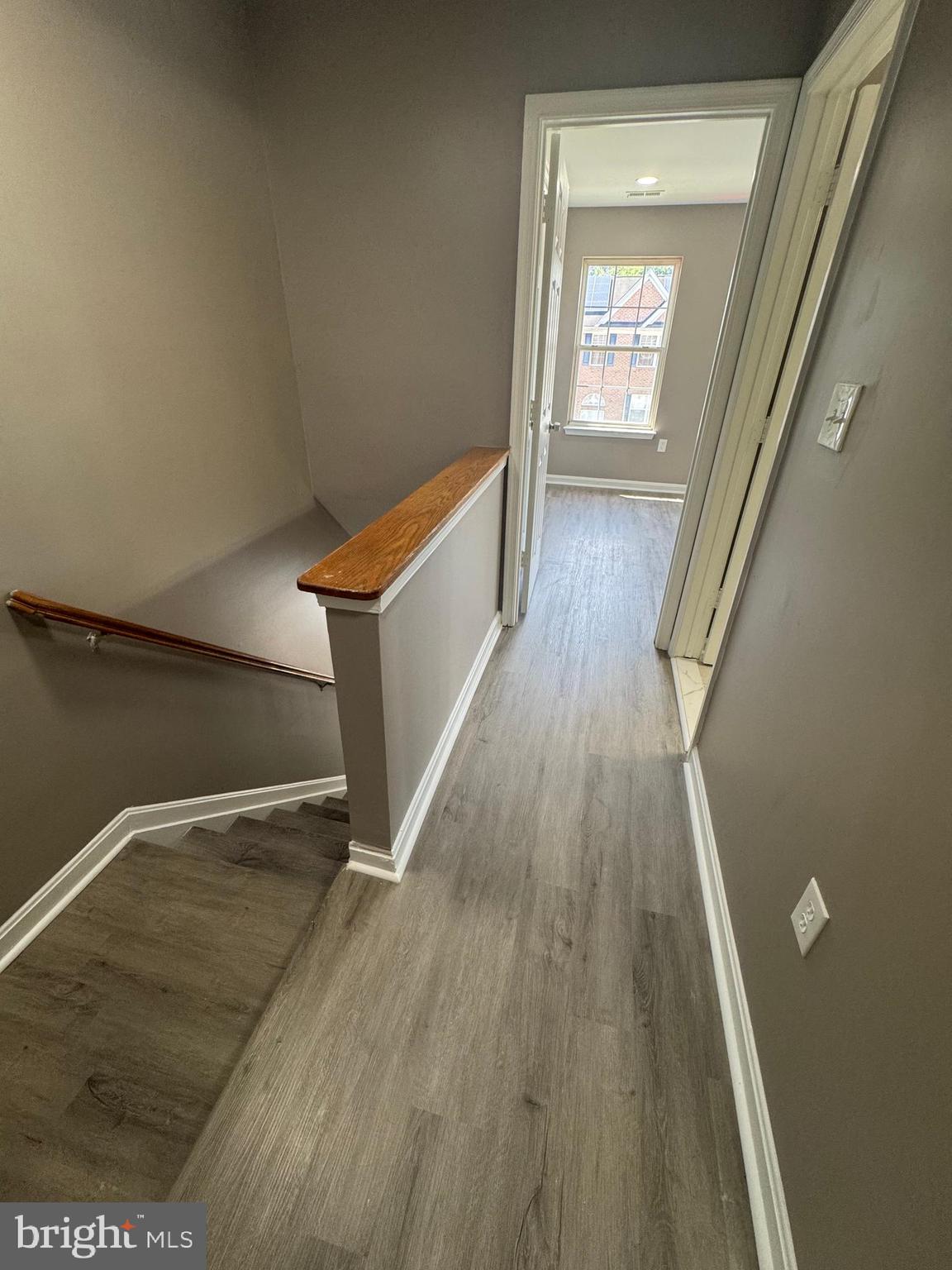 GLENARDEN TOWNS - Residential Lease