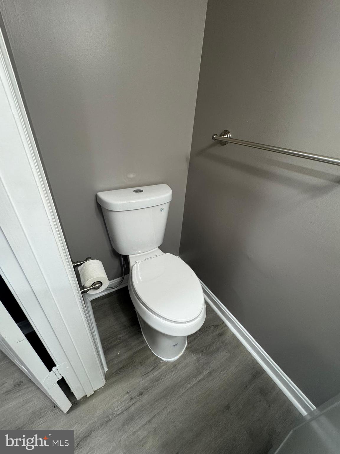 GLENARDEN TOWNS - Residential Lease