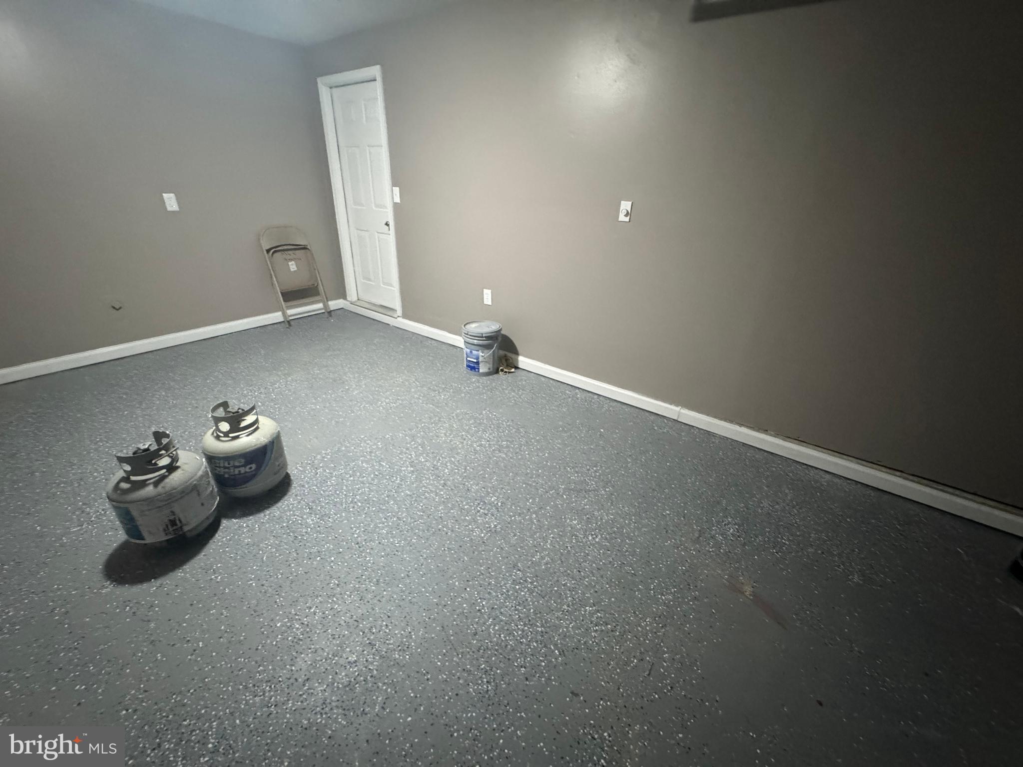 GLENARDEN TOWNS - Residential Lease