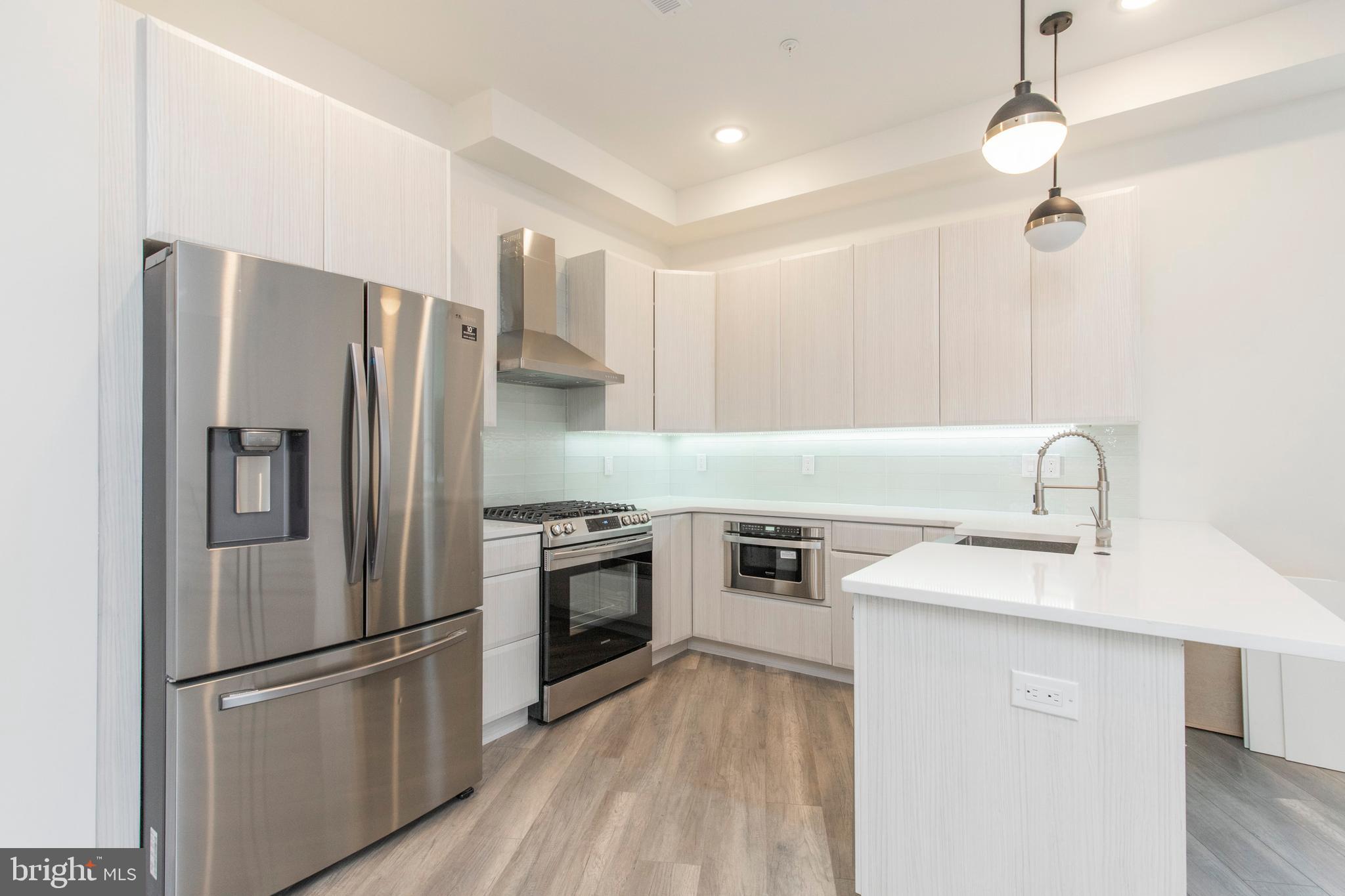 Brand new 3bd x 3ba apartment in Fishtown with parking.Available immediately.Bilevel floorplan with spacious modern interior.Storage included in basement. 1 month free on 13 month lease for limited time! Virtual tour of model unit: https://my.matterport.com/show/?m=8qF2McFL791&mls=1