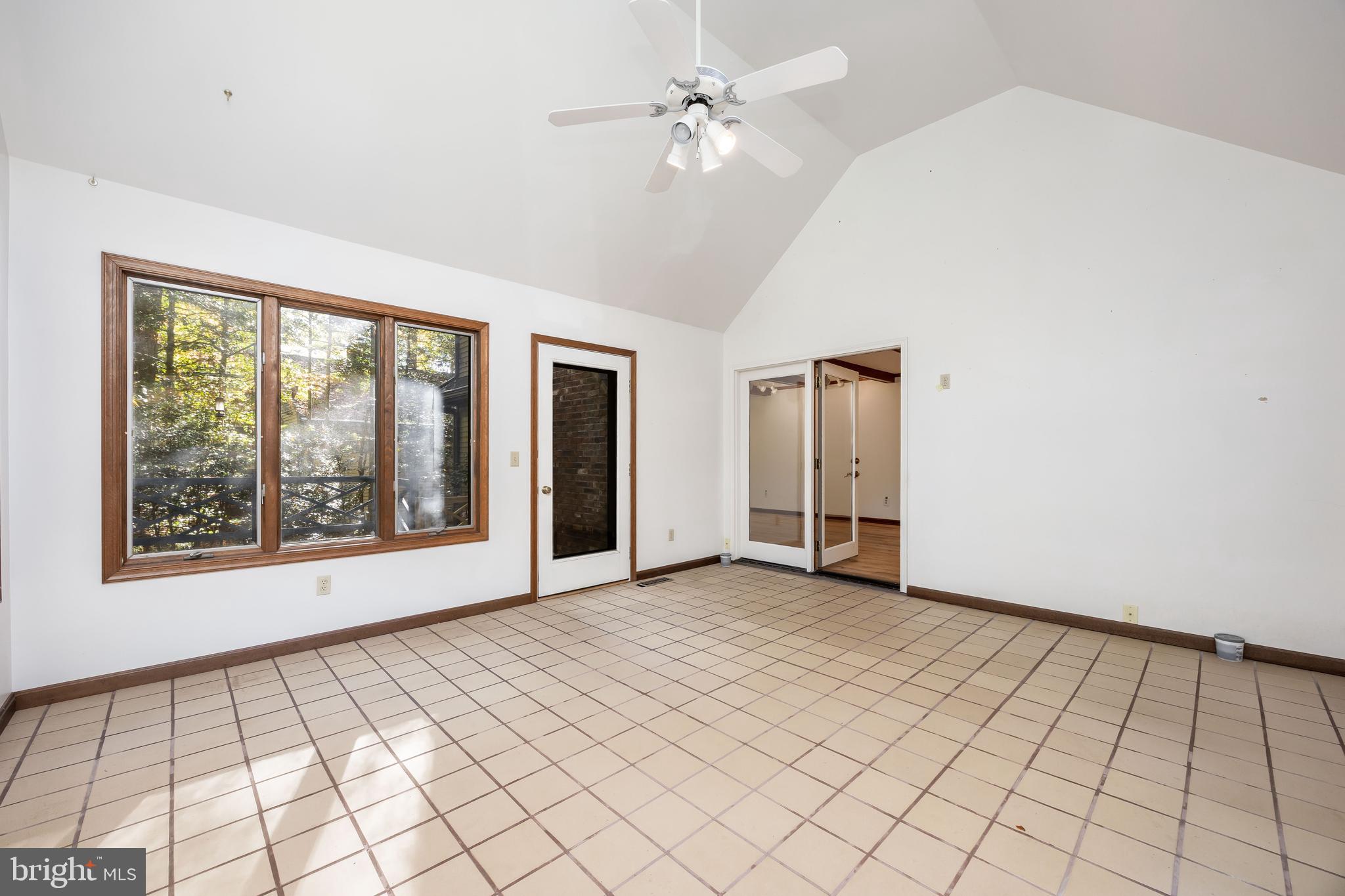 OCEAN PINES - BAY COLONY - Residential