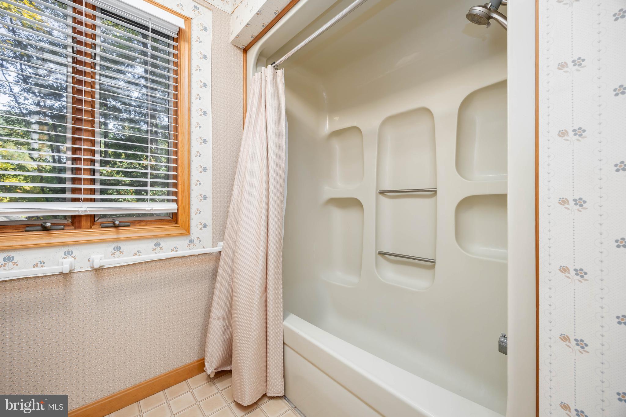 OCEAN PINES - BAY COLONY - Residential