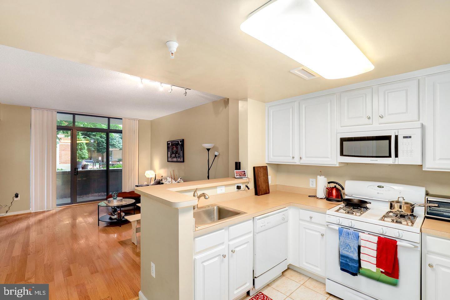 THE GALLERY - Residential Lease