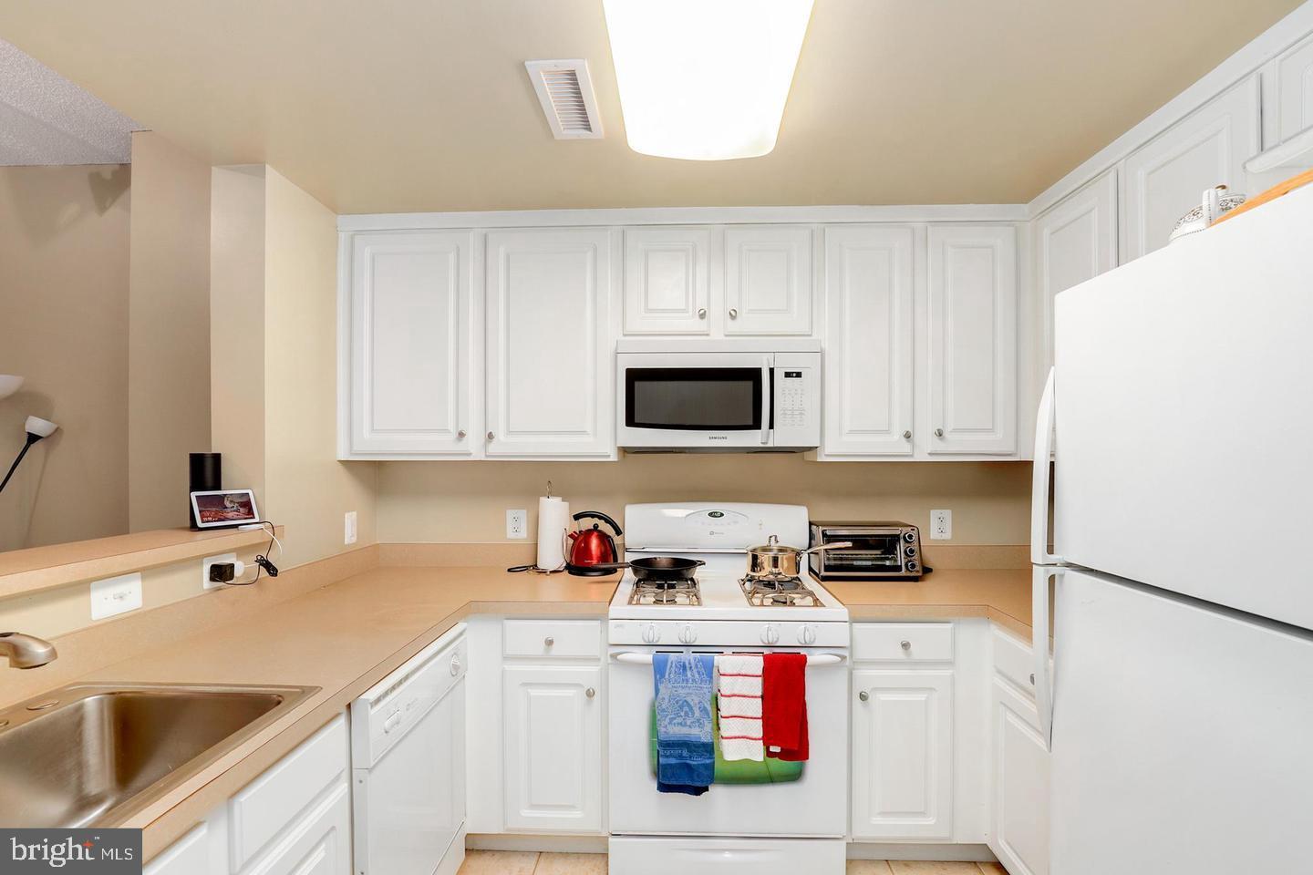 THE GALLERY - Residential Lease