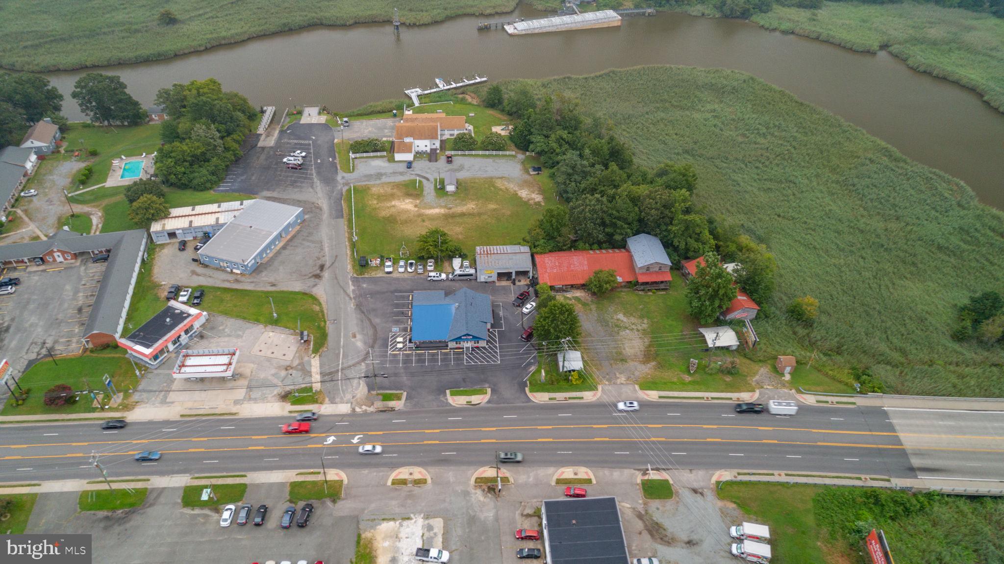 1006 & 1008 CHURCH LANE S