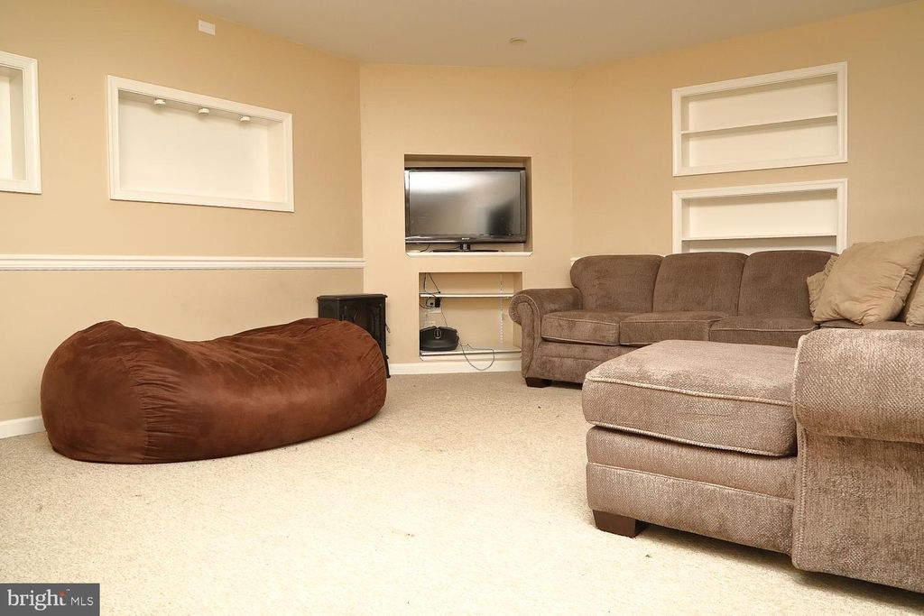 Photo of 99 BATTENS CIR, LEOLA, PA 17540 (MLS # PALA2040458)