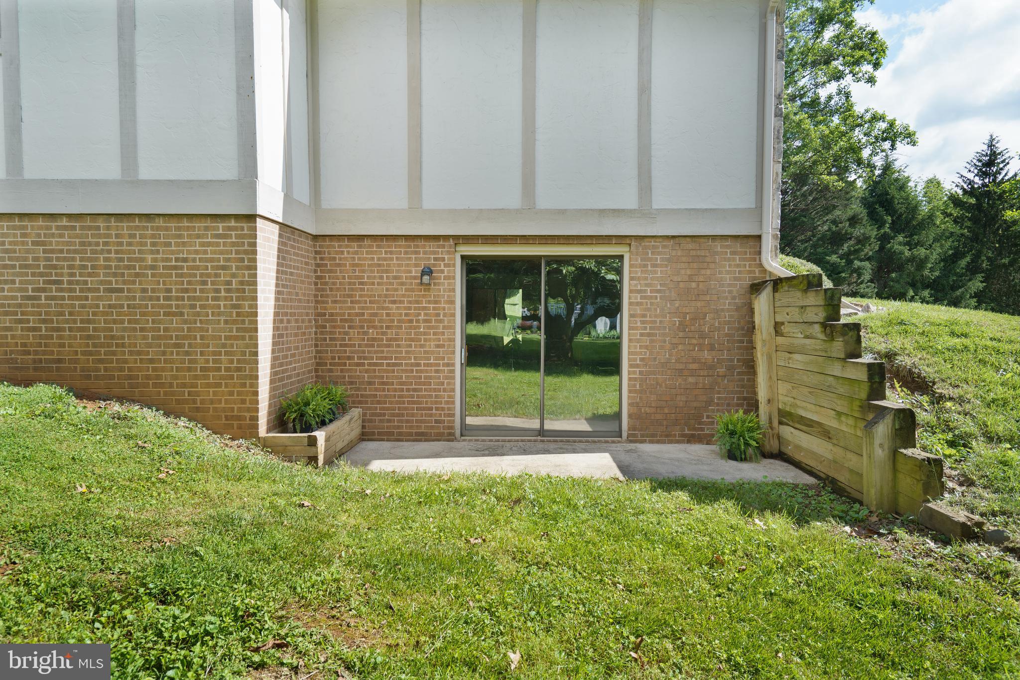 CHESTNUT RIDGE - Residential